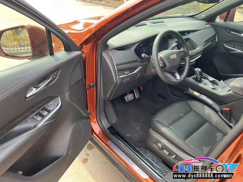 20年凯迪拉克XT4轿车抵押车出售