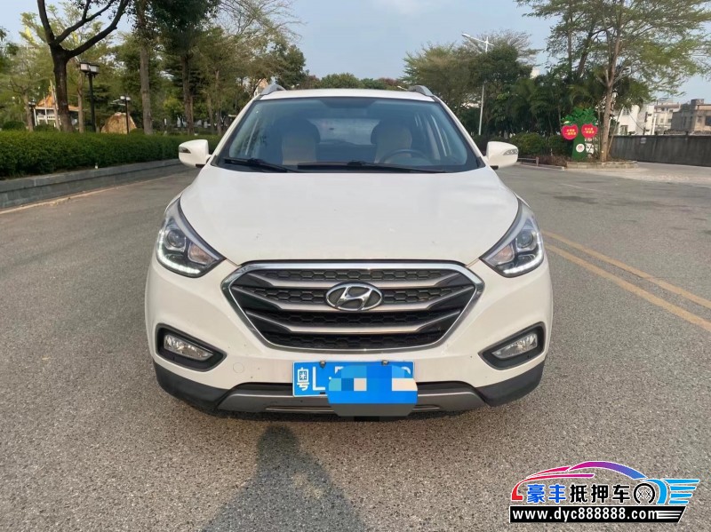 15年现代ix35轿车抵押车出售