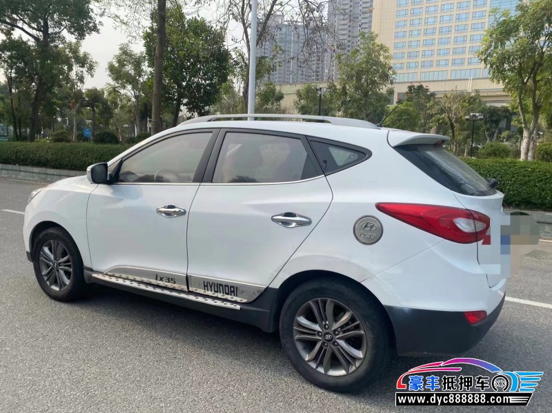 15年现代ix35轿车抵押车出售