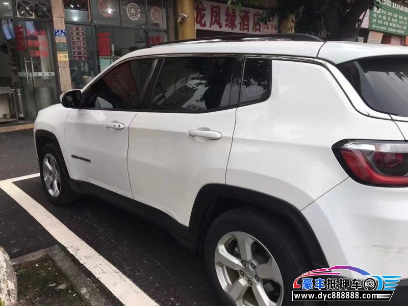 17年Jeep指南者轿车抵押车出售