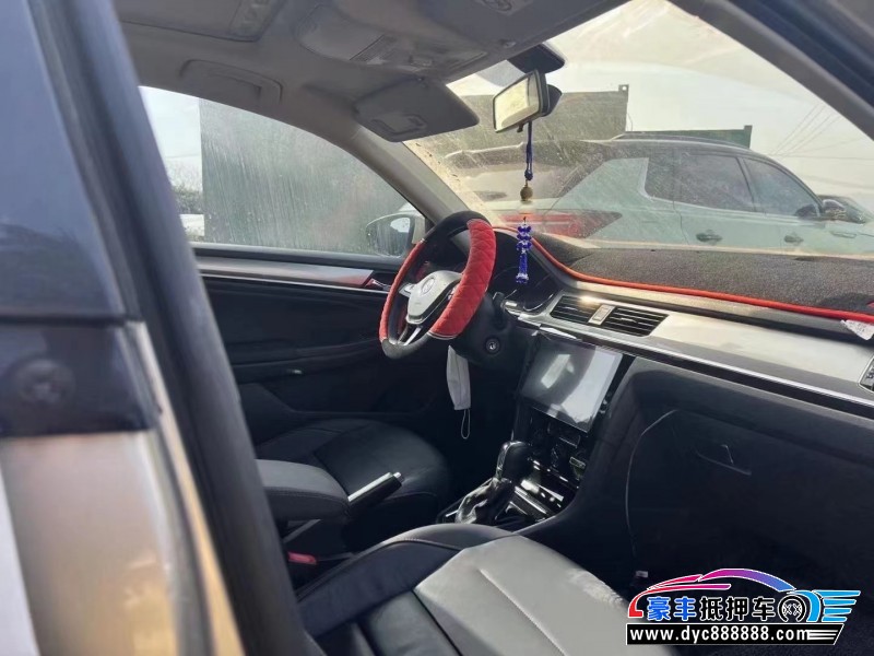 18年大众宝来轿车抵押车出售