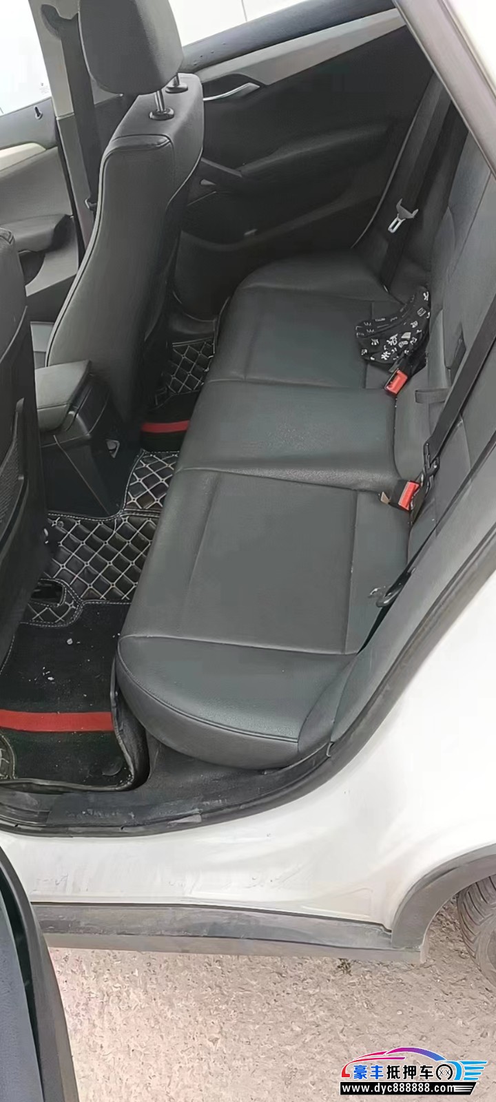 14年宝马X1SUV抵押车出售