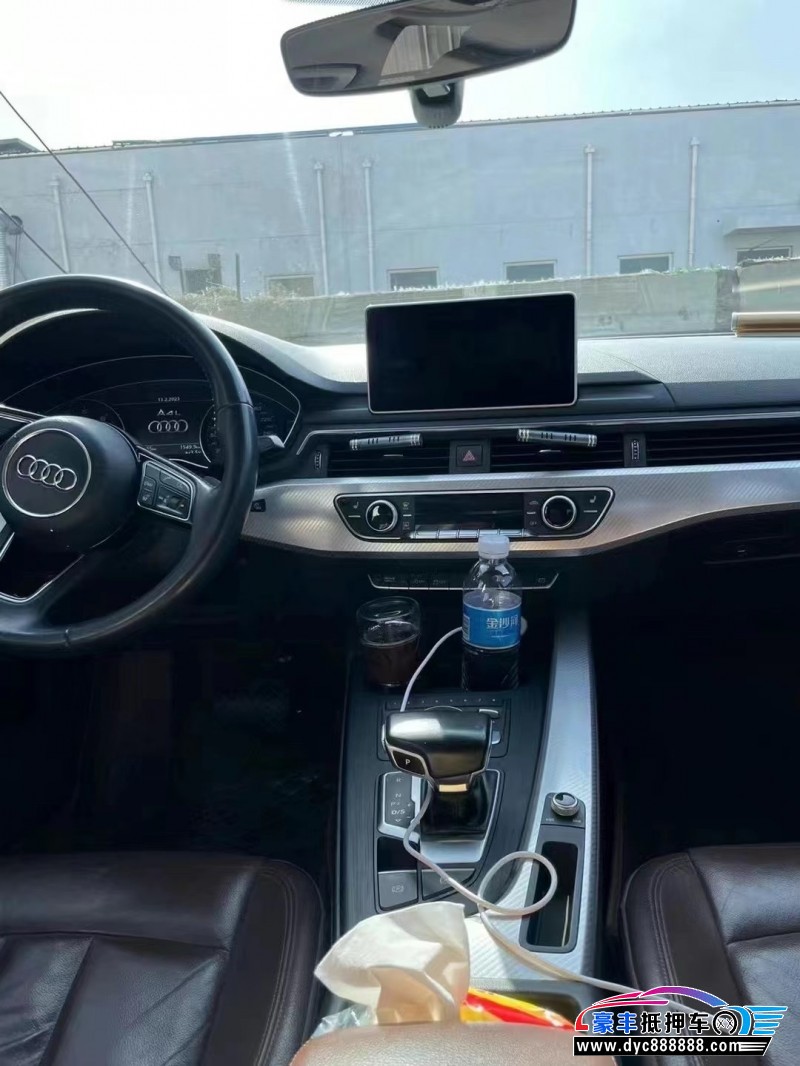 17年奥迪A4轿车抵押车出售