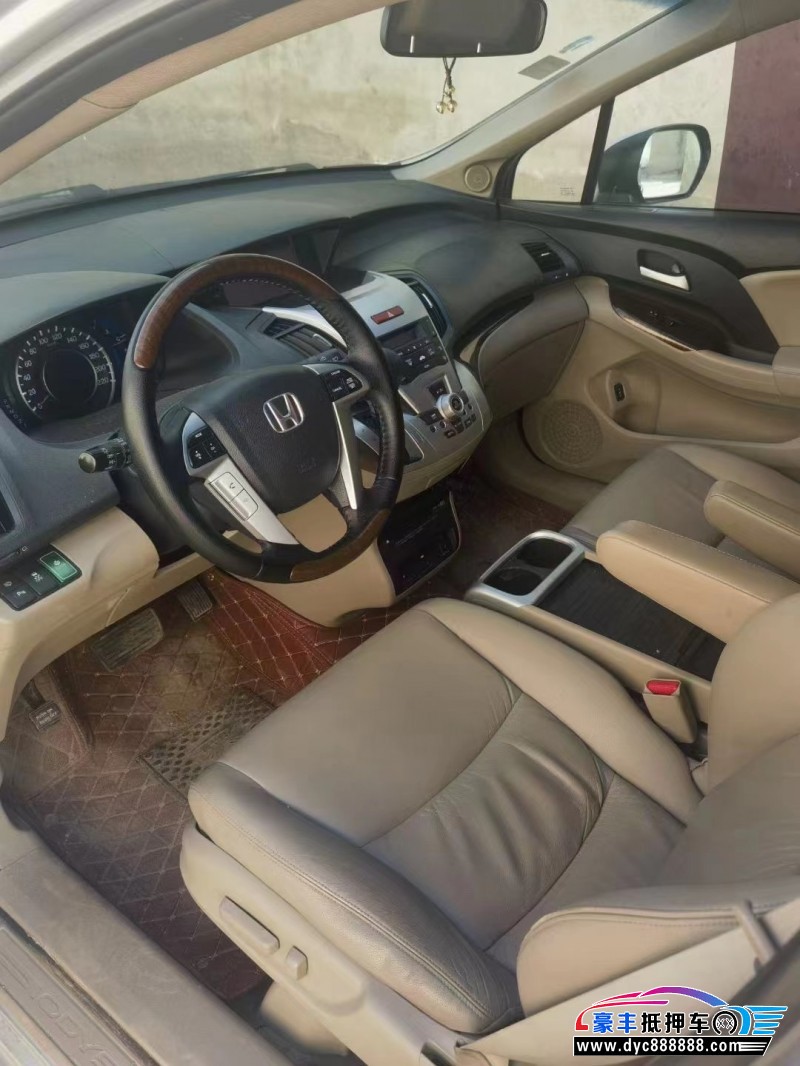 13年本田奥德赛MPV抵押车出售