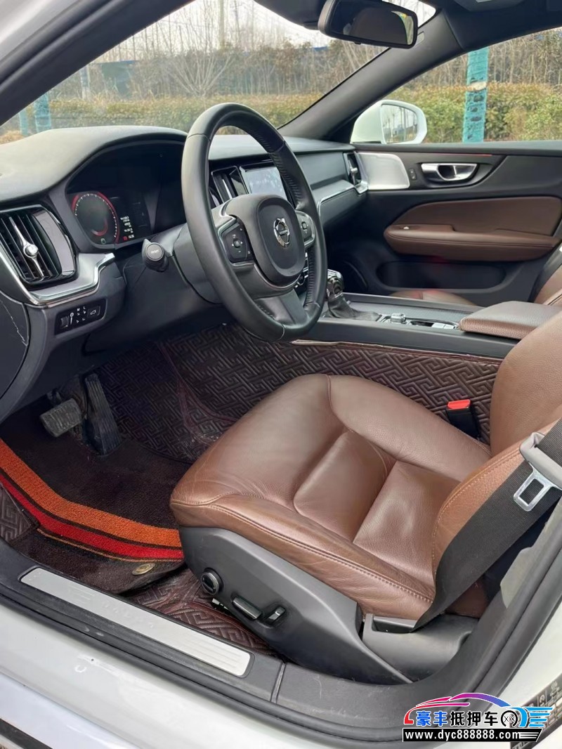 21年沃尔沃S60轿车抵押车出售