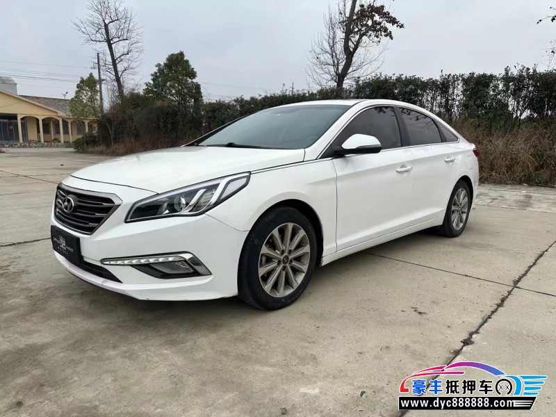 15年现代索纳塔轿车抵押车出售