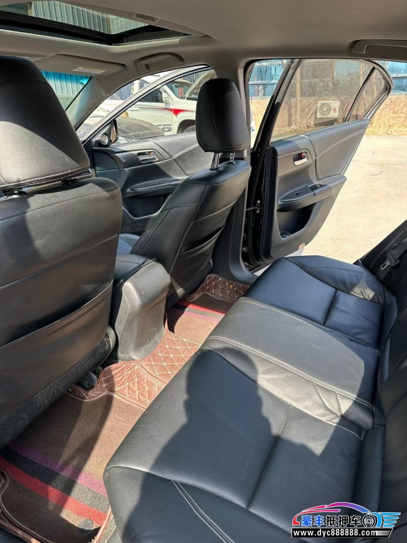 16年本田雅阁轿车抵押车出售