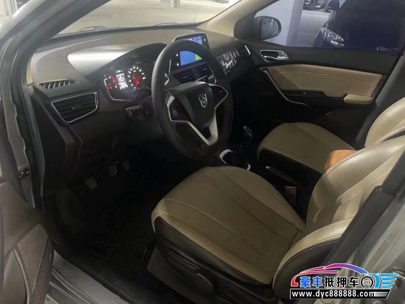 17年宝骏310MPV抵押车出售