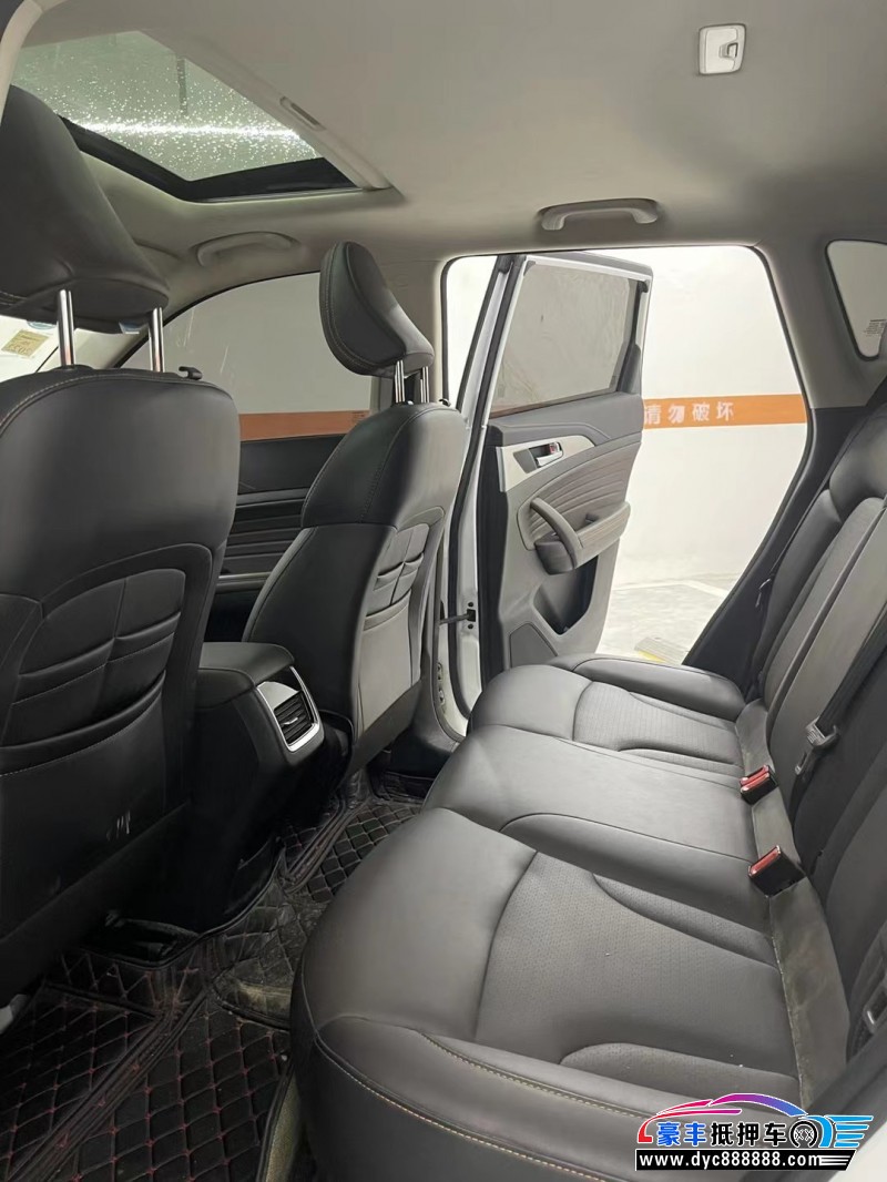 19年长安CS35轿车抵押车出售