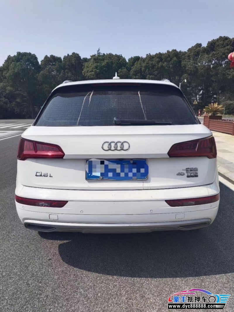 19年奥迪Q5轿车抵押车出售
