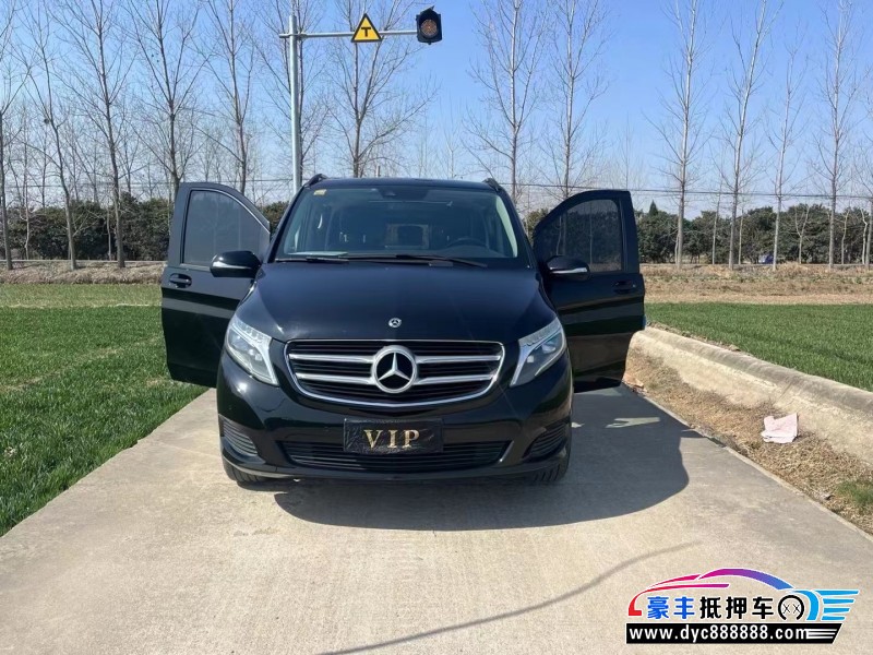 17年奔驰V轿车抵押车出售