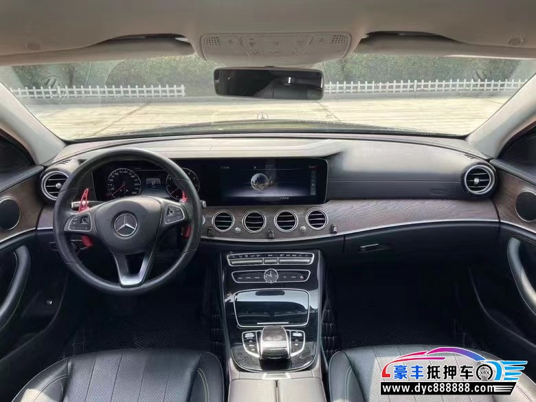 17年奔驰E轿车抵押车出售