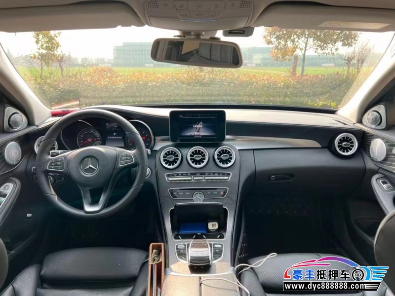 17年奔驰C轿车抵押车出售