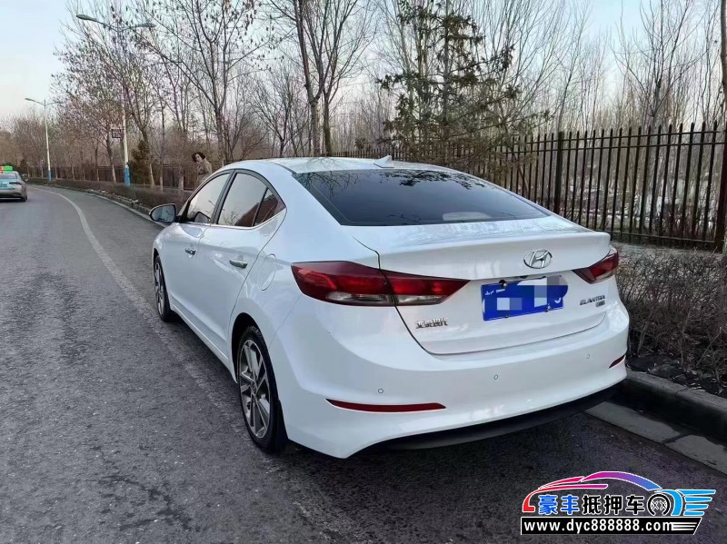 17年现代领动轿车抵押车出售