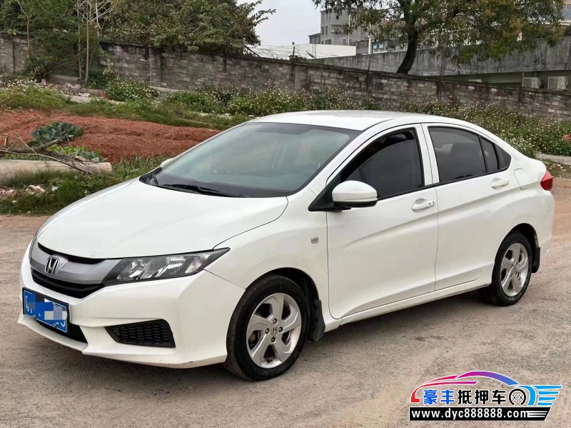 18年本田锋范轿车抵押车出售