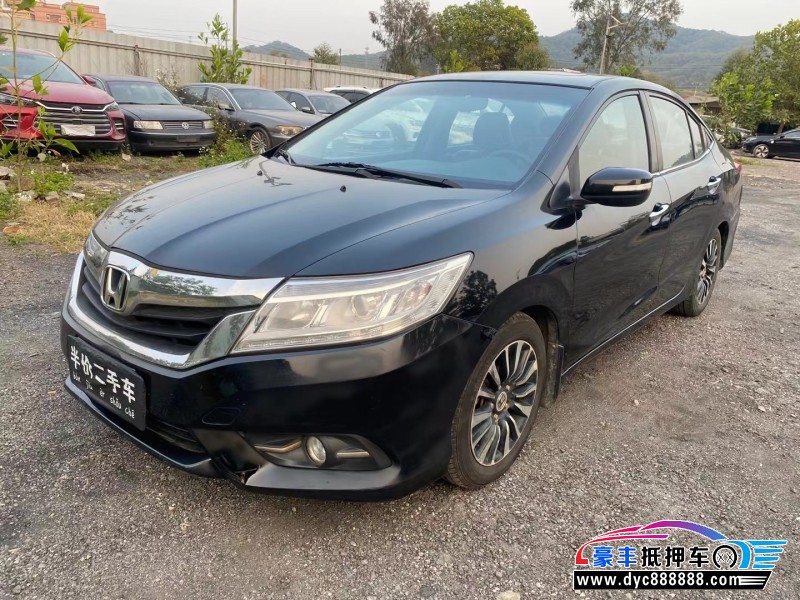 13年本田凌派轿车抵押车出售