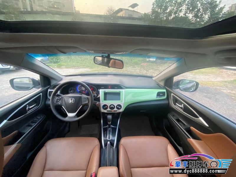 13年本田凌派轿车抵押车出售