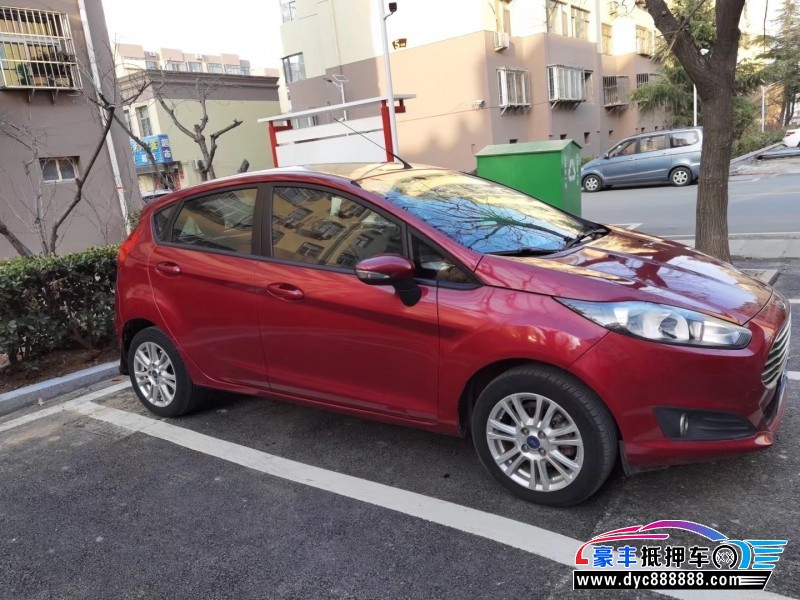 13年福特嘉年华轿车抵押车出售