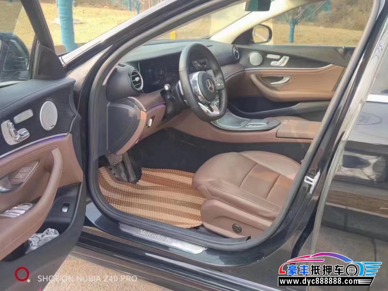 19年奔驰E轿车抵押车出售