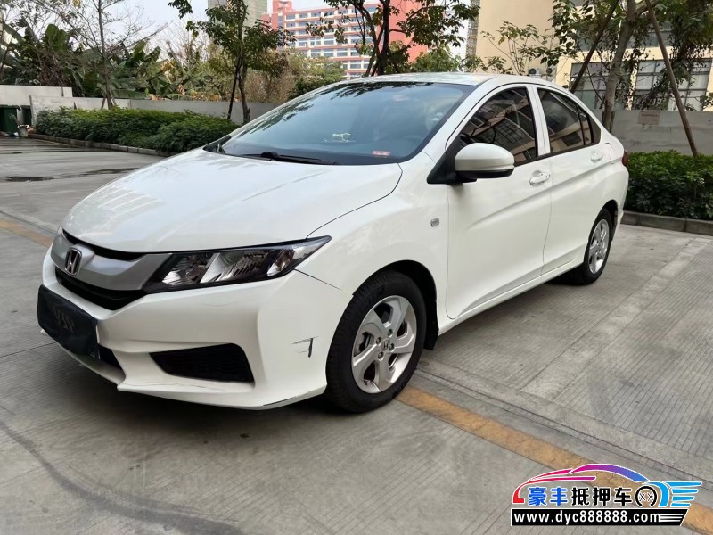 17年本田锋范轿车抵押车出售