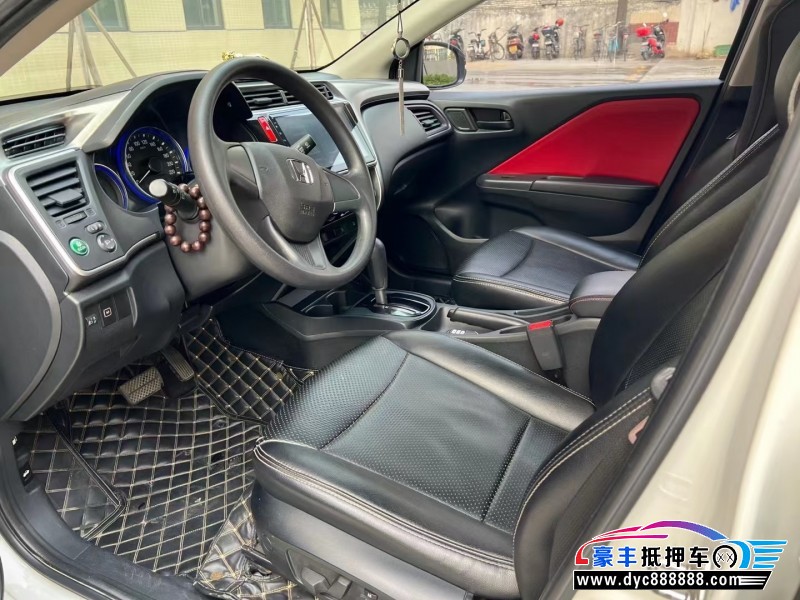 17年本田锋范轿车抵押车出售