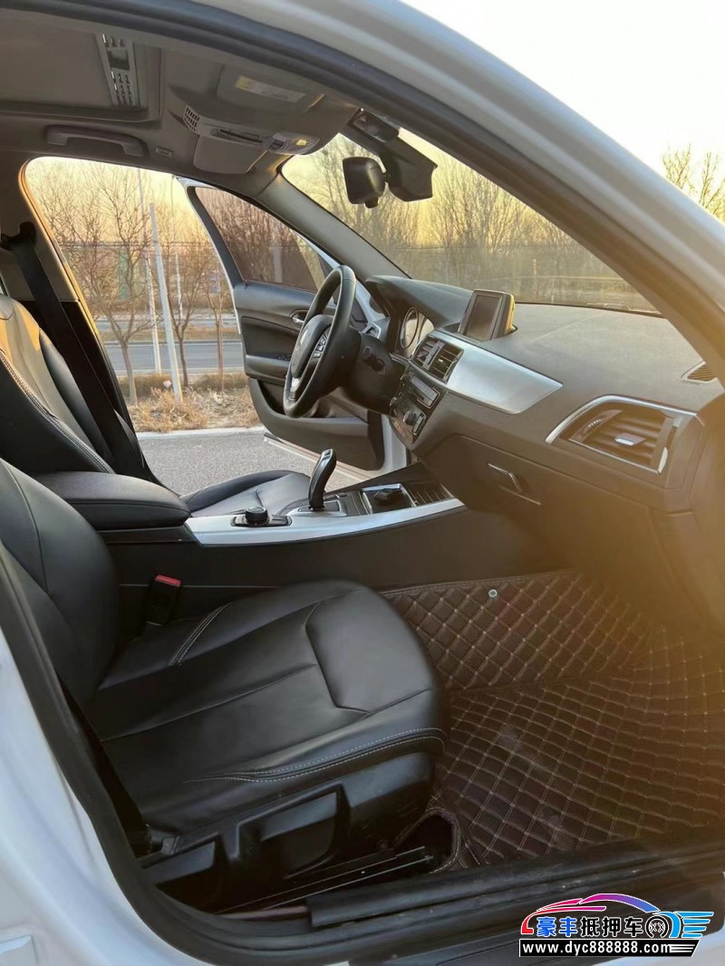 19年宝马1系轿车抵押车出售