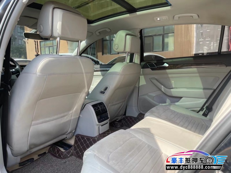 17年大众迈腾轿车抵押车出售