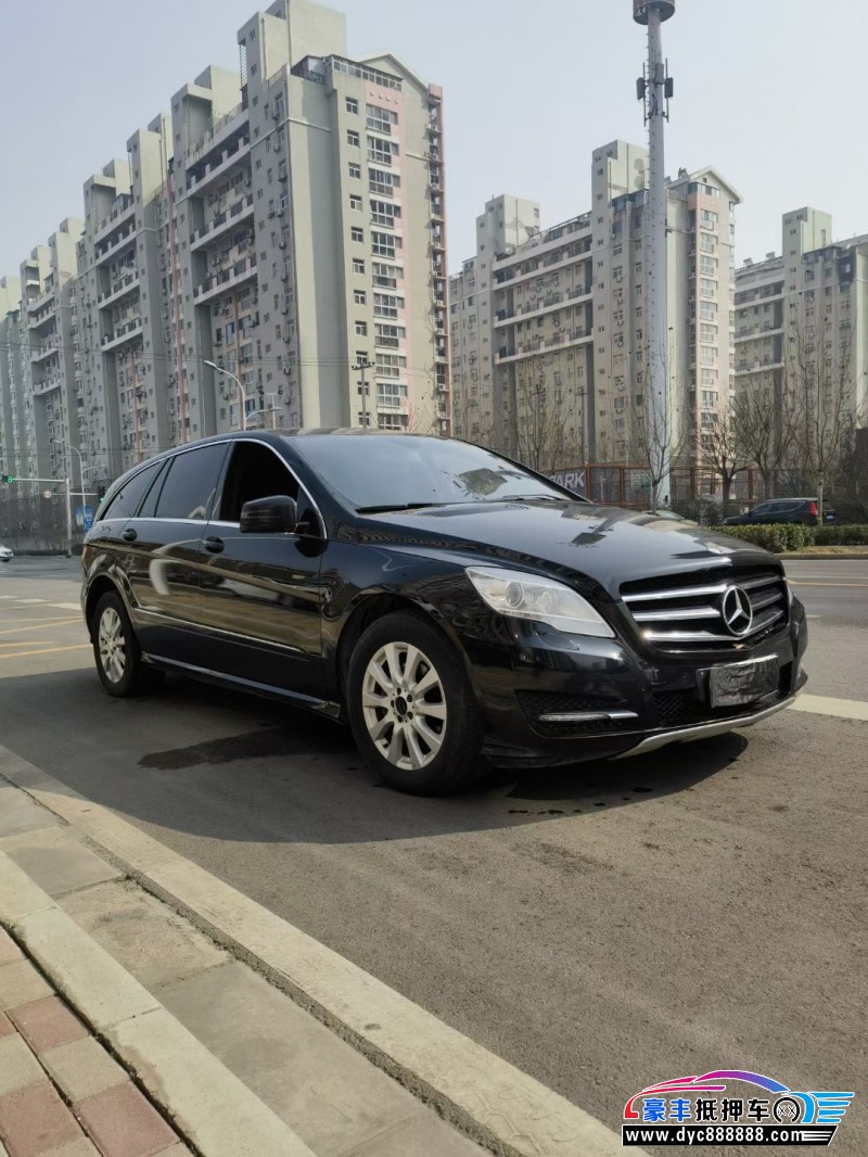 15年奔驰R级轿车抵押车出售