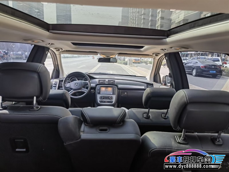 15年奔驰R级轿车抵押车出售