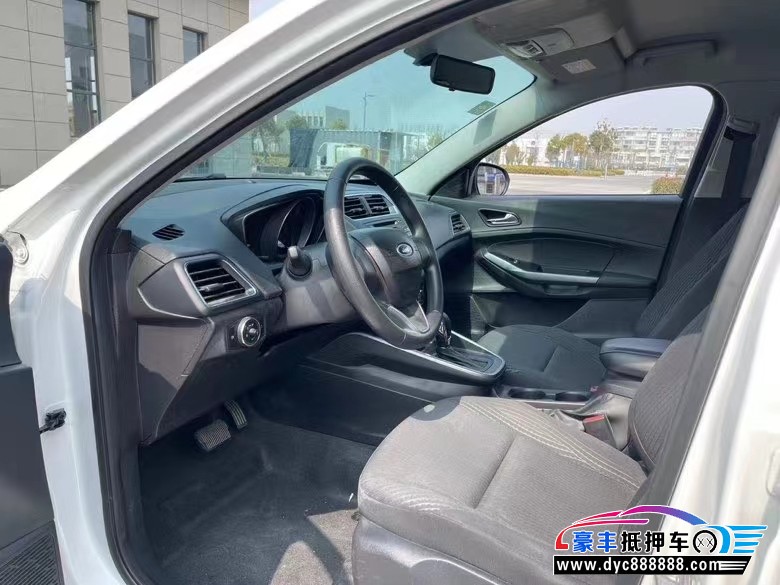 20年福特福睿斯轿车抵押车出售