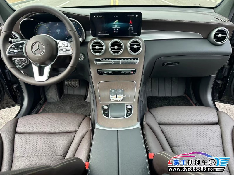 22年奔驰GLC轿车抵押车出售