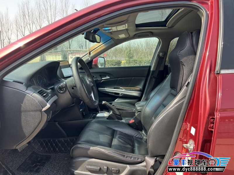 13年本田歌诗图轿车抵押车出售