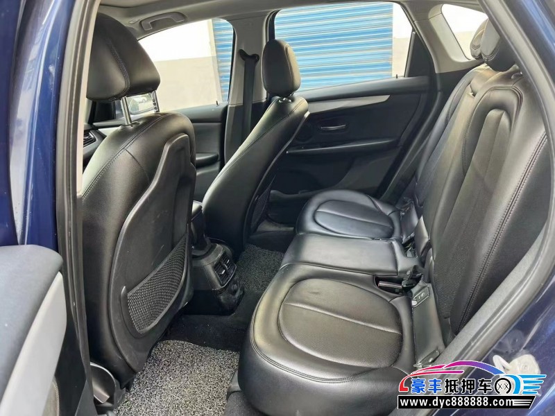 15年宝马2系轿车抵押车出售