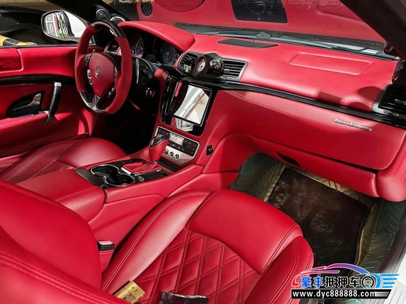 12年玛莎拉蒂GT轿车抵押车出售