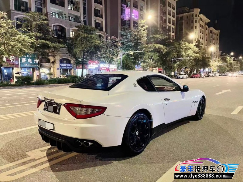 12年玛莎拉蒂GT轿车抵押车出售