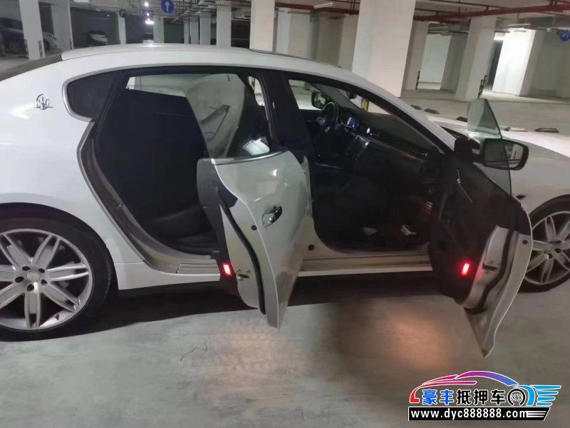 14年玛莎拉蒂总裁轿车抵押车出售