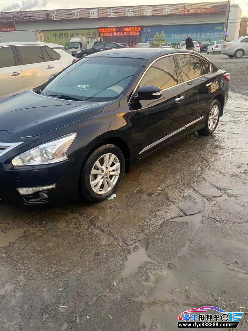 16年日产天籁轿车抵押车出售