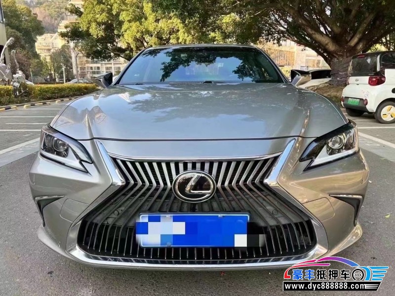 20年雷克萨斯ES轿车抵押车出售