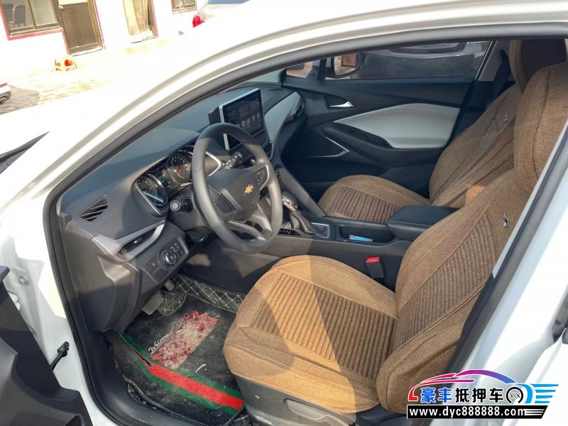 20年雪佛兰沃兰多轿车抵押车出售