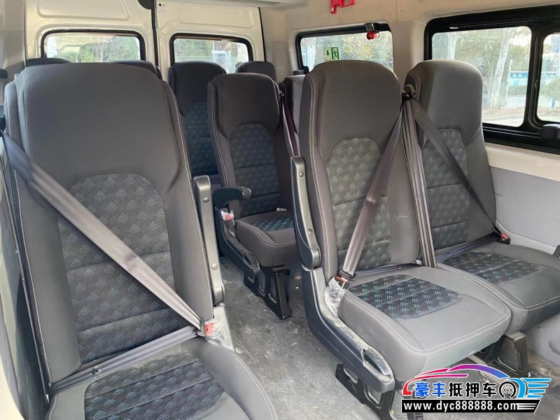 21年上汽大通V80轿车抵押车出售