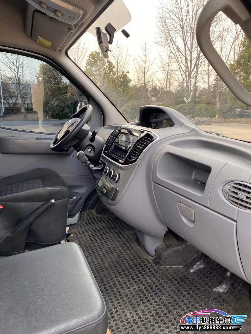 21年上汽大通V80轿车抵押车出售