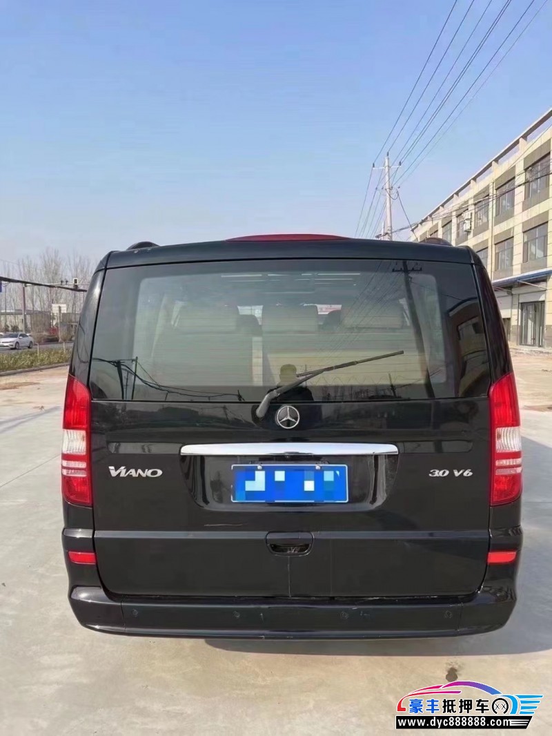 14年奔驰唯雅诺轿车抵押车出售