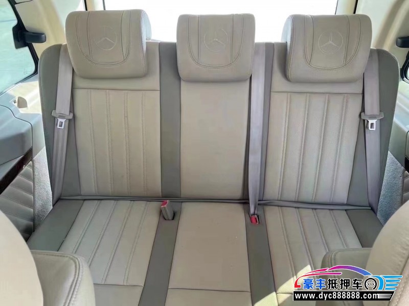 14年奔驰唯雅诺轿车抵押车出售