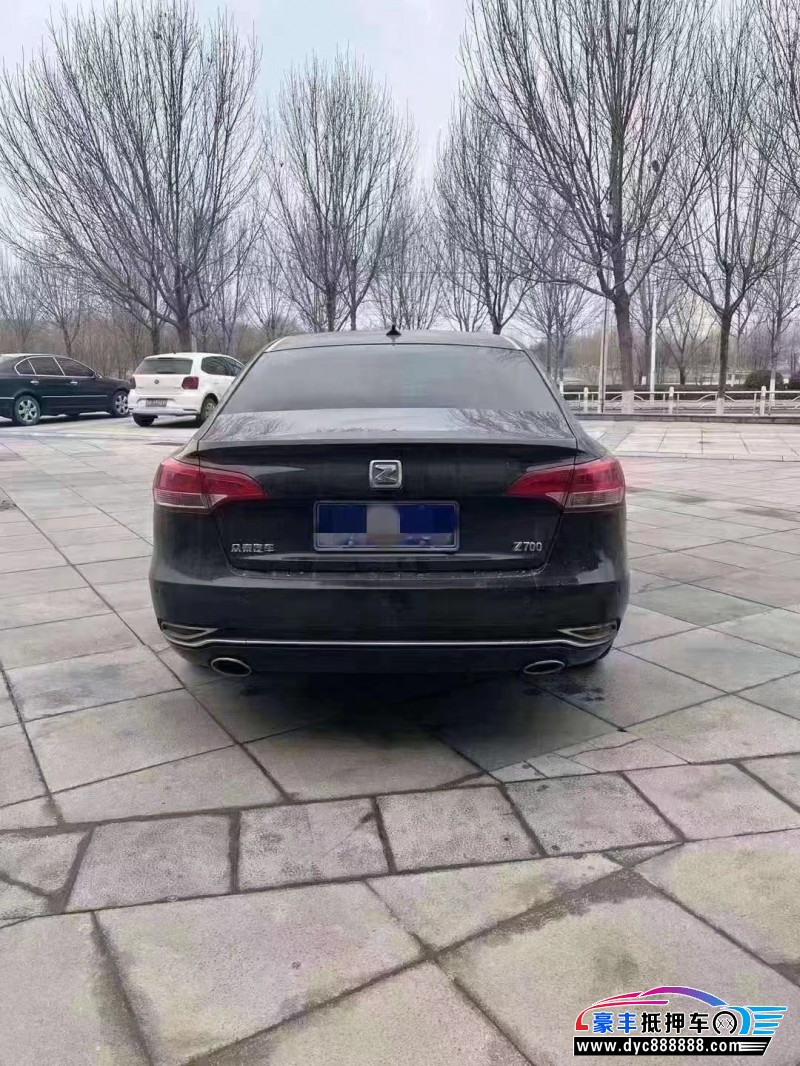17年众泰Z700轿车抵押车出售