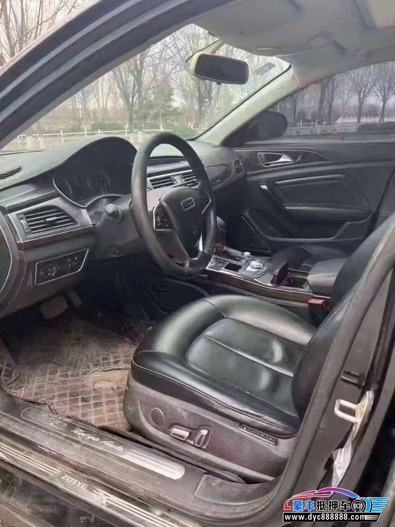 17年众泰Z700轿车抵押车出售