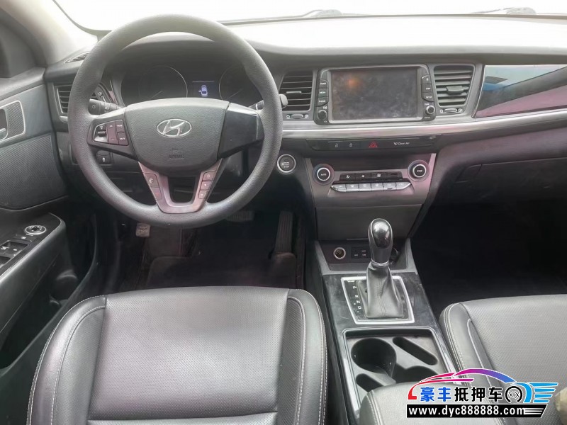 17年现代名图轿车抵押车出售