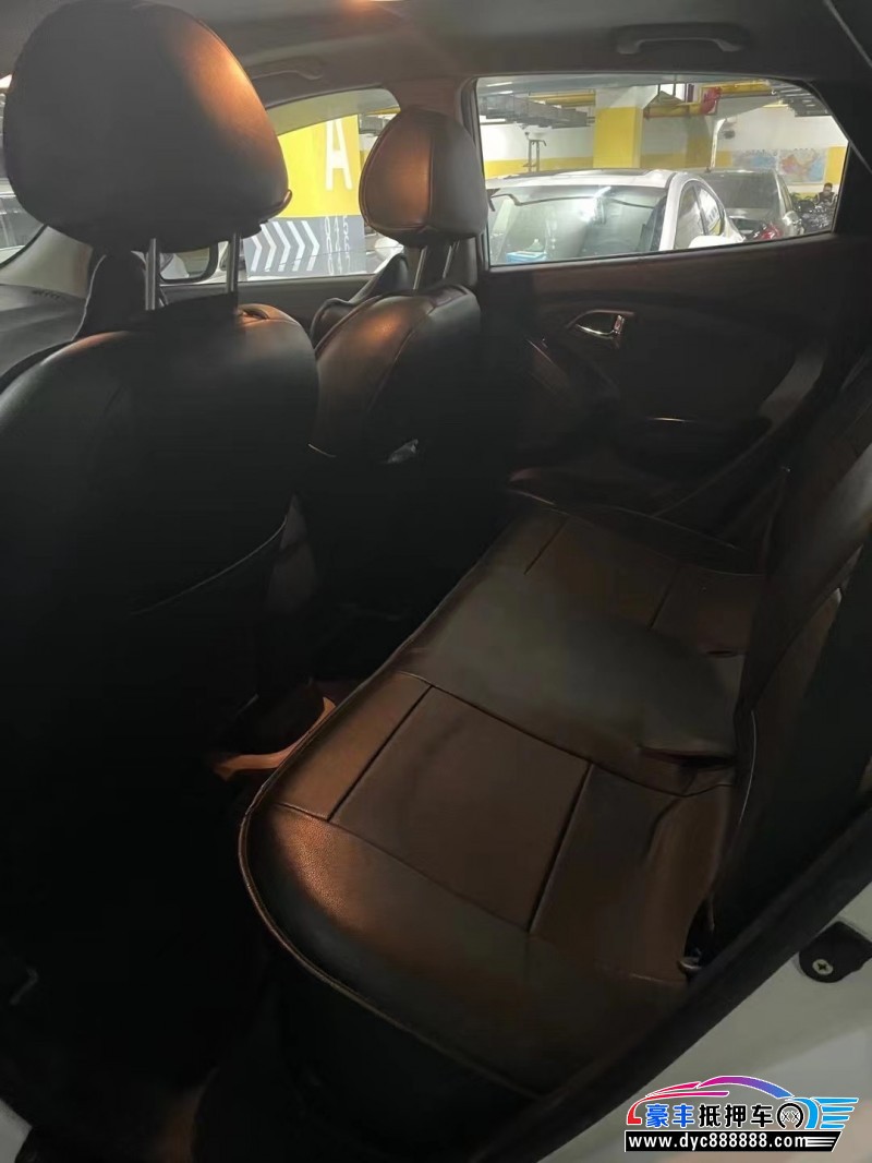 13年现代ix35SUV抵押车出售