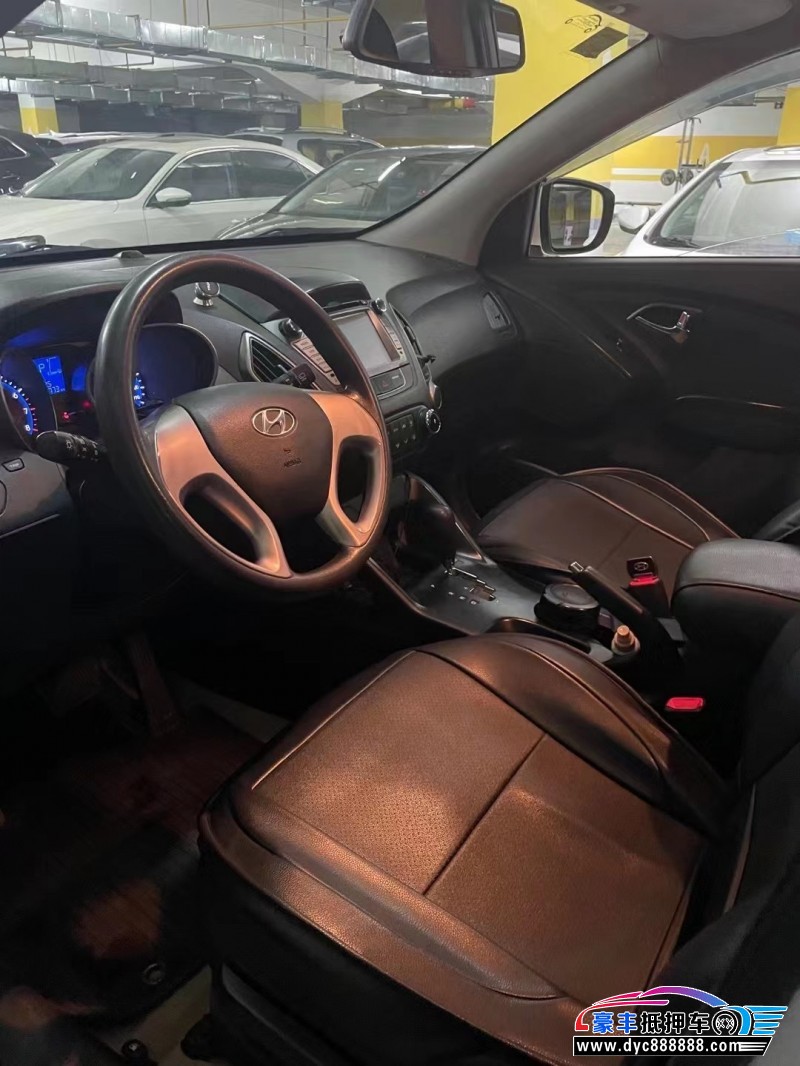 13年现代ix35SUV抵押车出售