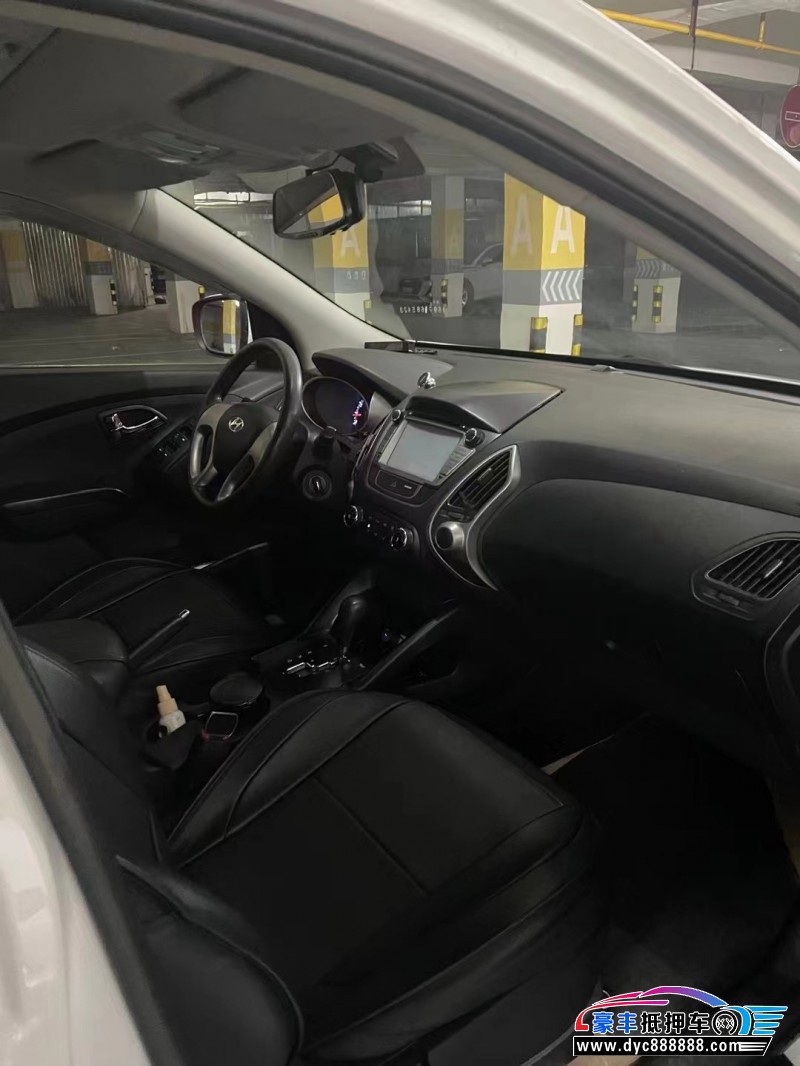 13年现代ix35SUV抵押车出售