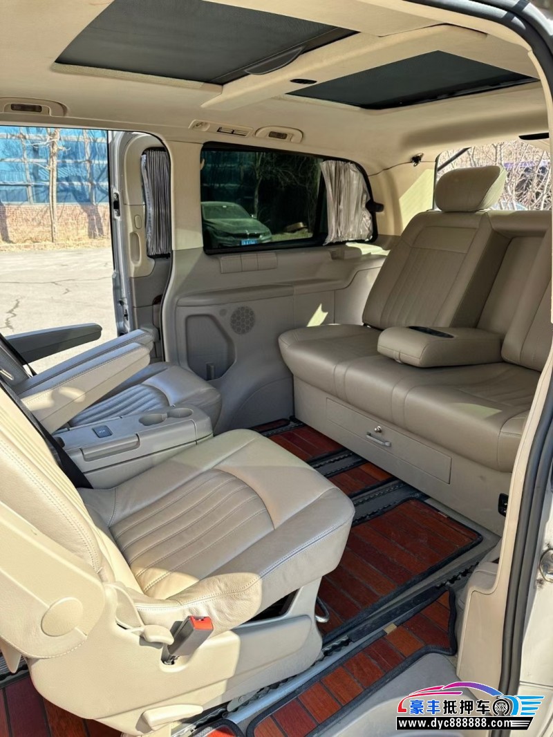 11年奔驰唯雅诺MPV抵押车出售